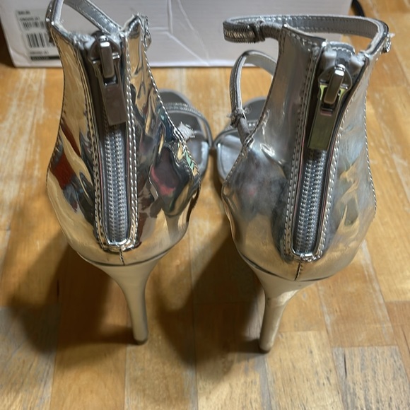 New in box Aldo Umude heeled sandals - Picture 3 of 6